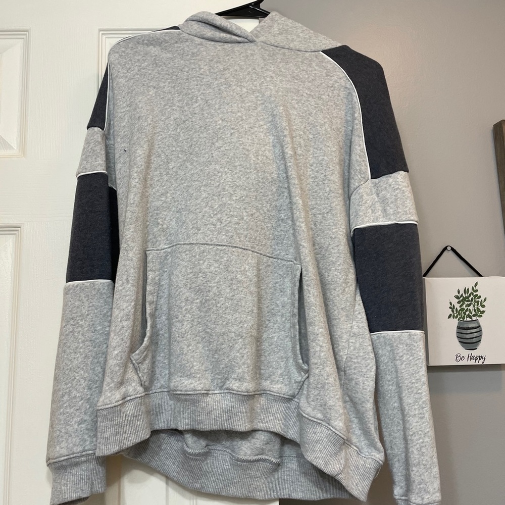 oversized AE sweatshirt